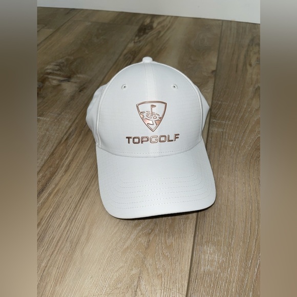 Callaway Accessories - NWOT Top golf women’s hat